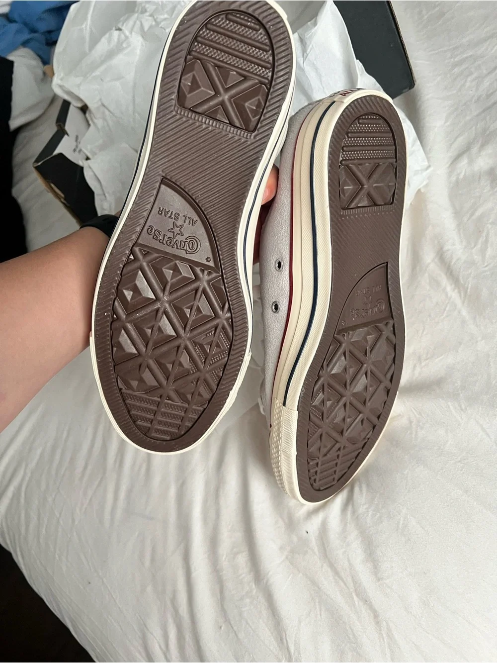 Converse White Low-Top Sneakers with Red Accents - Picture 3 of 4
